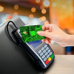 carte bancaire personnalisée adhésive circuit imprimé vert fond noir étanche résistante rayures empreintes digitales