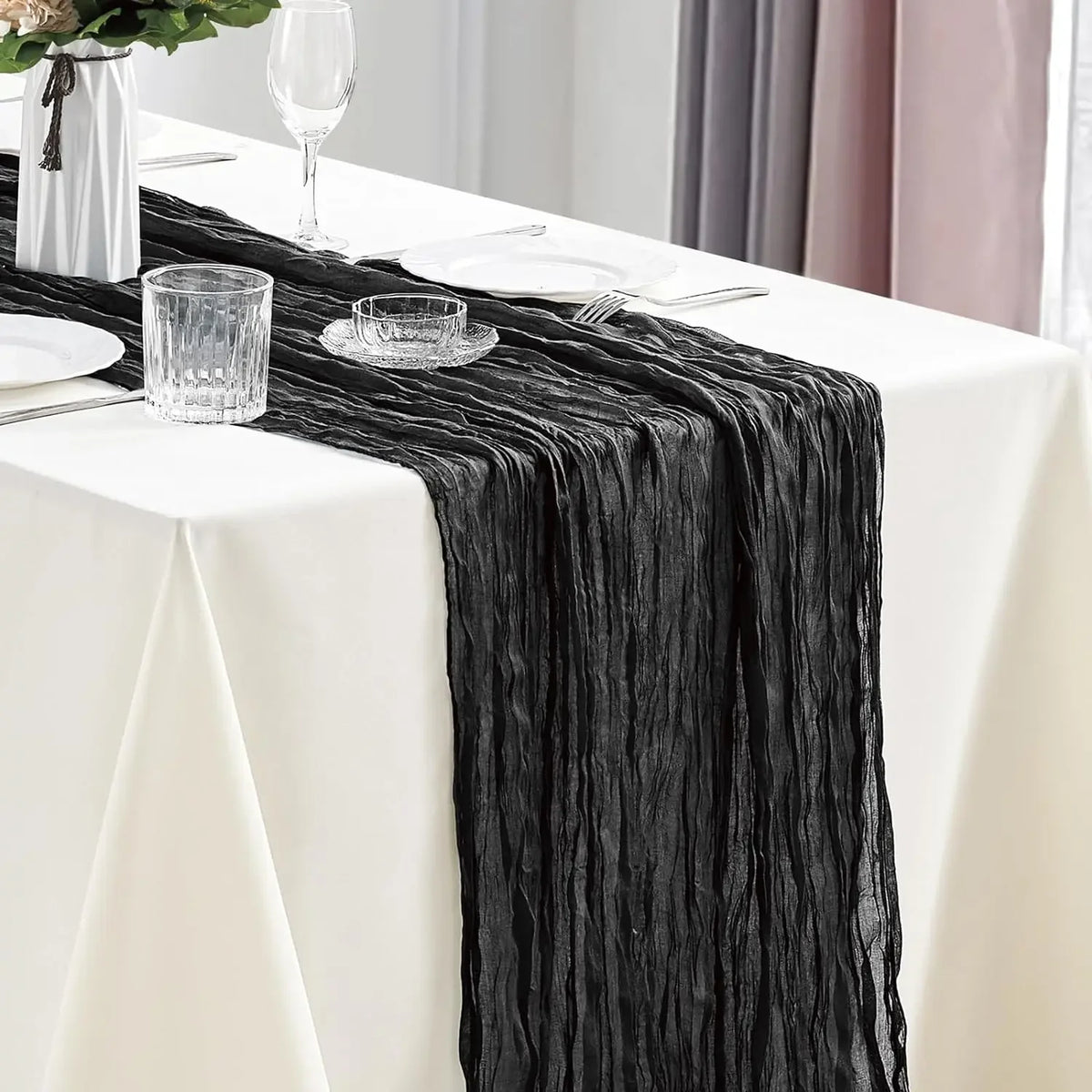 serviette table verte moderne rayures verticales élégante fixée ruban occasion festive anniversaire noël halloween