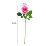 décoration intérieure bouquet roses soie moderne blanc rose rouge minimaliste
