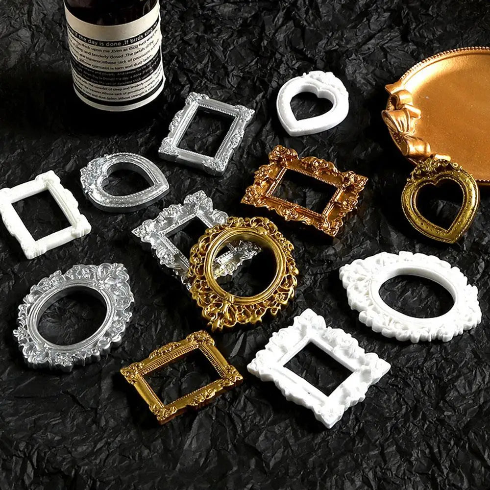 cadres decoratifs resine or argent ornements baroques classiques decoration maison pouppee vintage europeenne miniatures