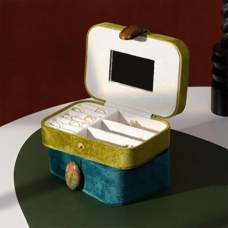 boîte rangement bijoux velours classique compartiments multiples miroir intégré couleurs variées festif