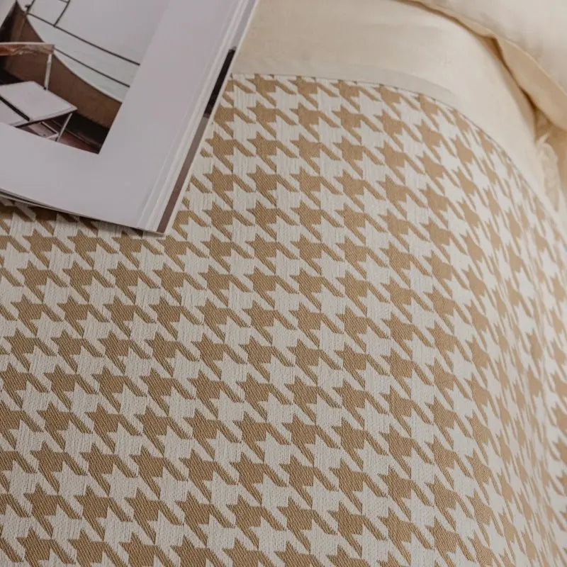 drap lit houndstooth beige clair classique motif carreaux qualité supérieure maison decoration chambre texture