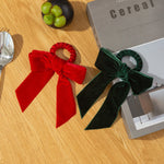serviettes pliées velours classique élastique blanc rose rouge vert occasions spéciales noël mariage