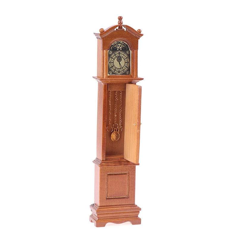 horloge pendule bois marron clair classique vintage cadran chaîne pendante fixe enfants intérieur