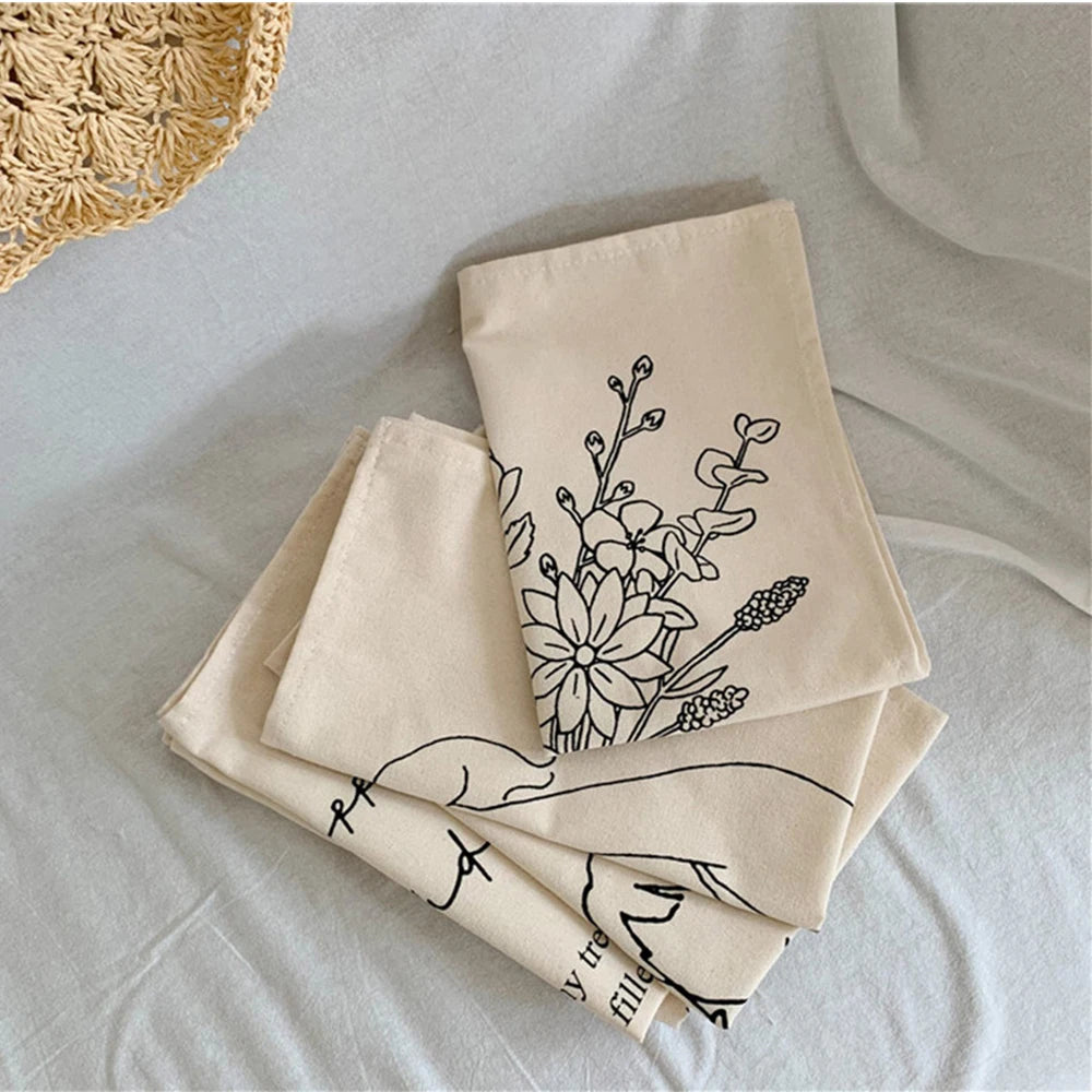 décoration murale tissu vintage rectangle motifs floraux tulipes nappe serviettes décoratives minimaliste