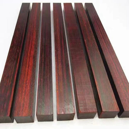 bâtonnets bois rouge foncé brun grain naturel rustique haute densité sculptural bricolage matériaux