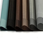 tapis table moderne rectangle gris marron bleu noir beige argent rayures horizontales durable vinyle