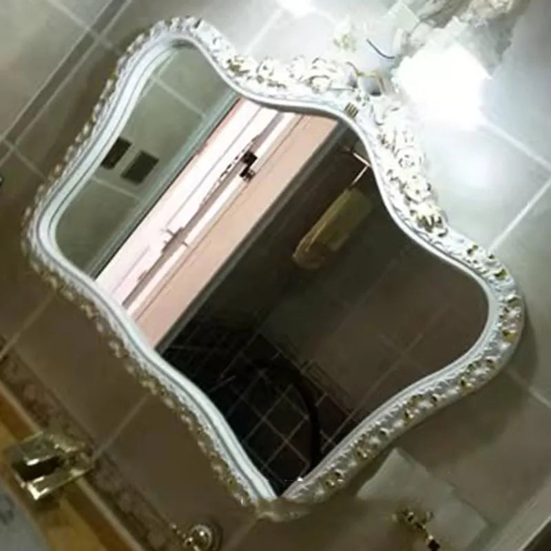 miroir baroque or argent blanc ornements floraux fixation murale décoration maison chambre salon