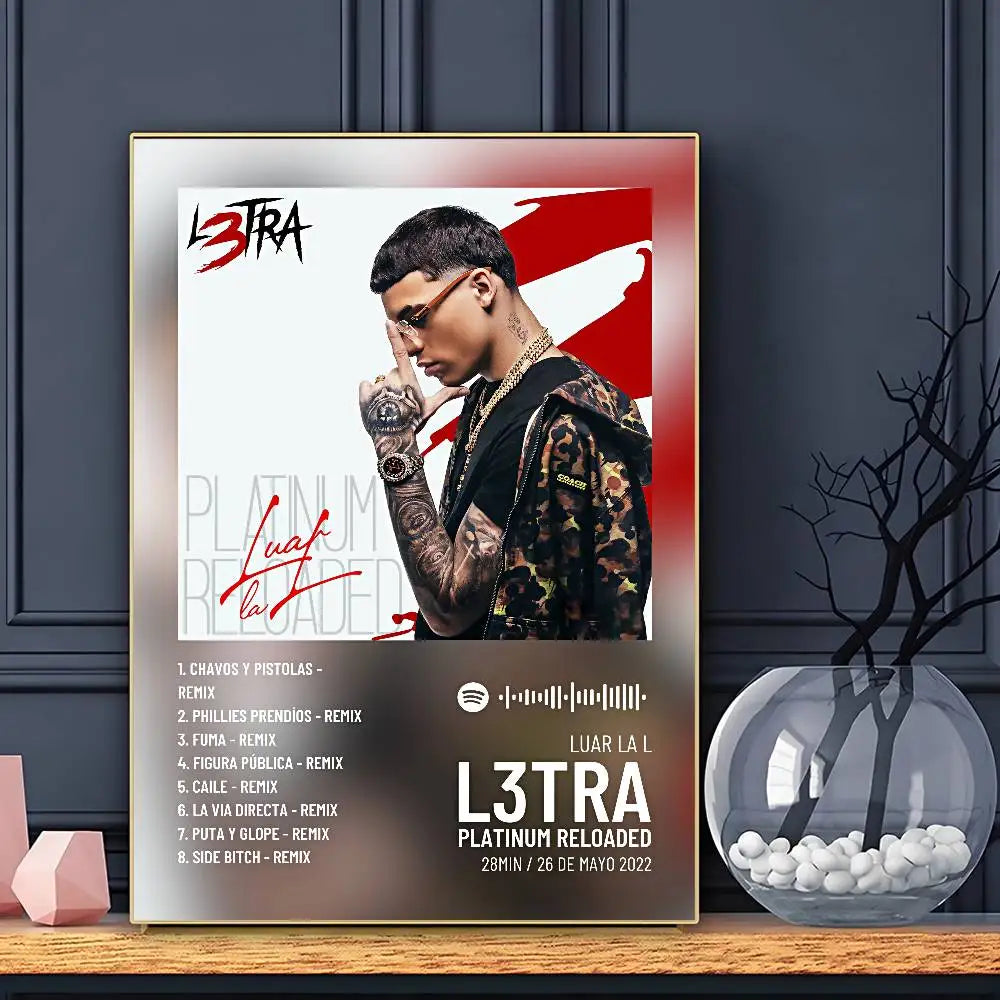 affiche musicale chanteur tatouage texte rouge noir moderne salon chambre coucher vertical pop