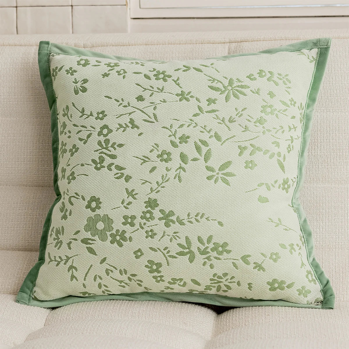 housse coussin carrée jacquard motif floral vert beige gris décoration salon chambre moderne chic