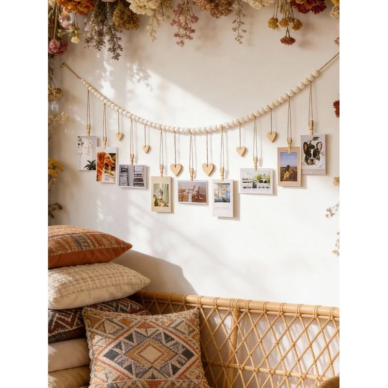 décoration murale boho guirlande coeurs bois photos clips chambre rustique moderne