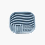 bol nourriture chien silicone vert bleu rose rayures horizontales grille perforation minimaliste