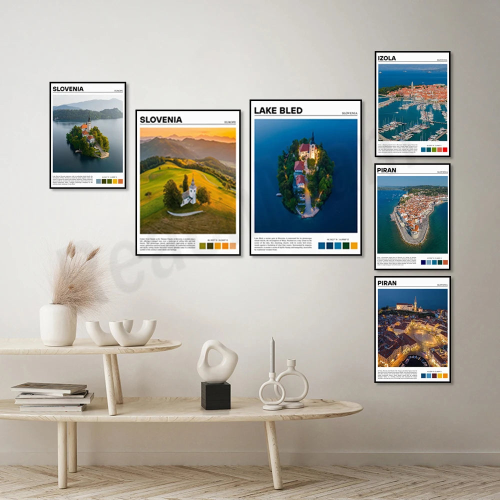Affiches murales mettant en valeur les paysages naturels et les villes de Slovénie, avec le lac de Bled et la ville de Piran.