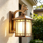 lampe murale led bronze doré classique vintage écoénergétique éclairage maison opacité texture métallique ciselée