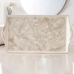ensemble vaisselle salle bain marbre blanc gris or classique tasses poignées dorées porte brosse
