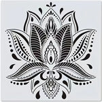 Stencil artisanal fleurs stylisées motifs géométriques couleurs vives décoration murale tissu bois