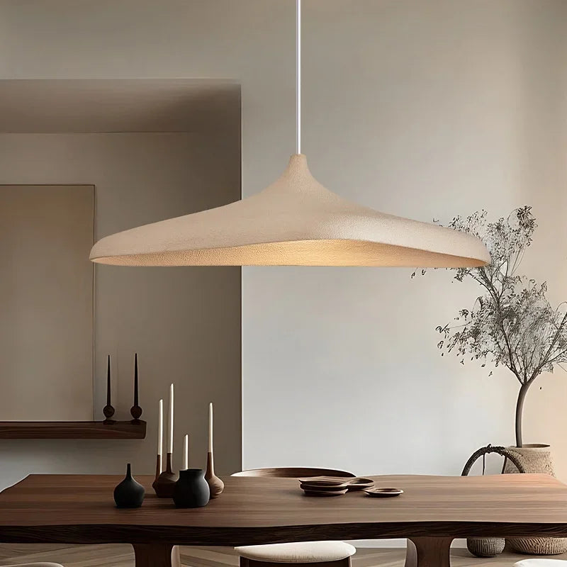 suspension lumineuse moderne câble suspendu ampoule E27 intégrée résine opaque beigeclair chambre salon restaurant