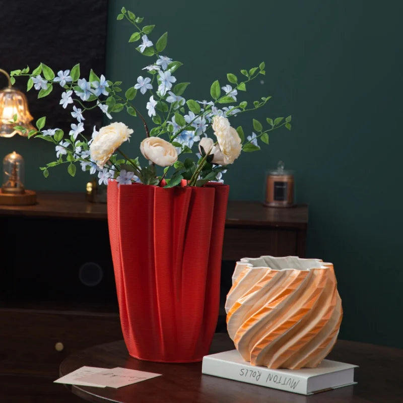 vase moderne rayures diagonales blanc orange rouge décoration maison arrangement floral