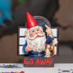 statue gnome humoristique résine rouge blanc bleu écureuil plaque go away noel decoration exterieure