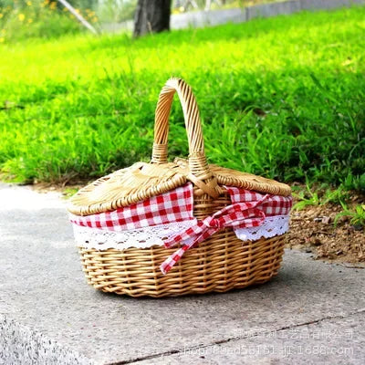 panier pique nique osier rustique poignees decorations fleurs ruban vichy rouge