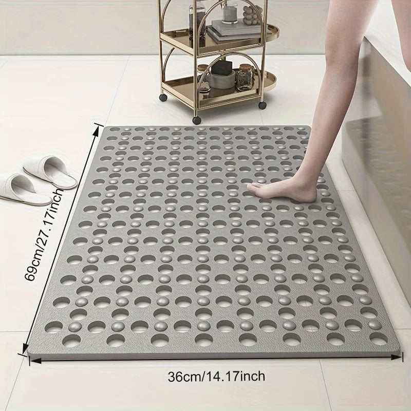 tapis bain gris clair perforations rondes drainage rapide anti dérapant moderne salle bain