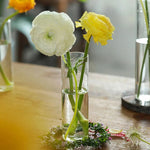vase verre transparent moderne base bois fleurs artificielles inclusion chambre