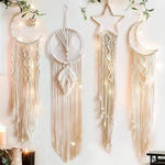 tapisserie macramé boho pompons franges beige clair tissé main décoration murale artisanal