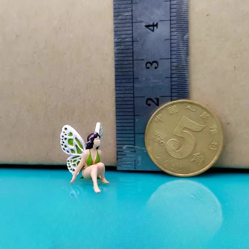 figurine fée miniature verte ailes feuille peau chair accessoire décoration jardin fantaisie blanc