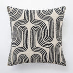 coussin brodé géométrique moderne beige noir amovible lavable