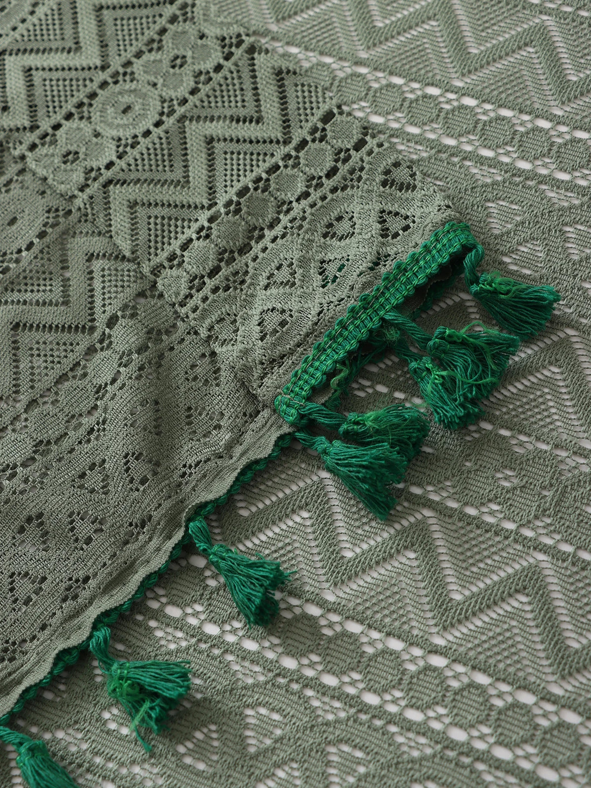 rideau vert moderne élégant motif géométrique triangles cercles salon translucent polyester