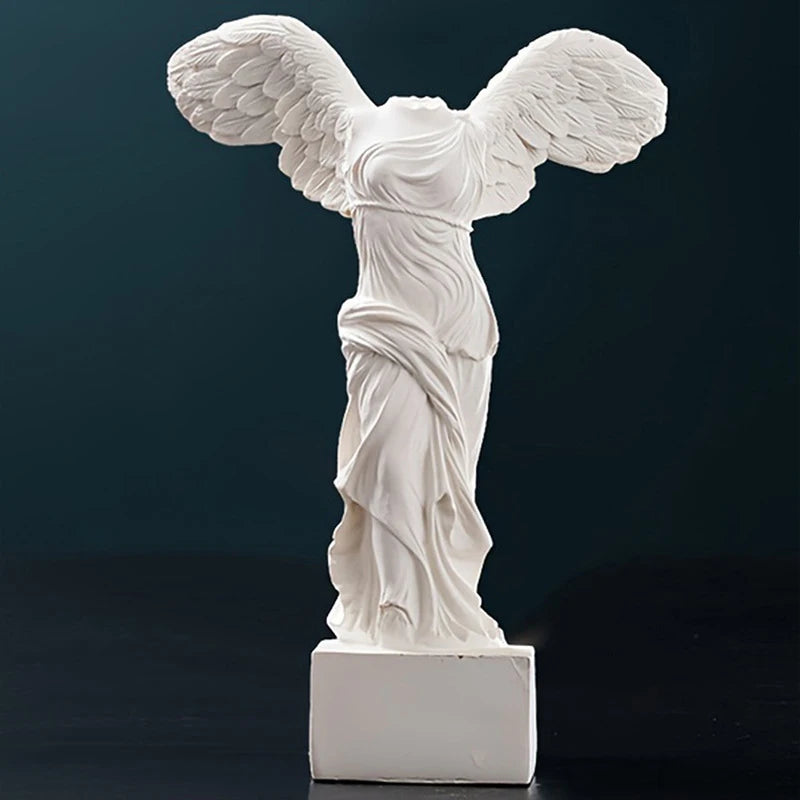 statuette victoire samothrace resine blanche ailes detaillees art grec antique deco