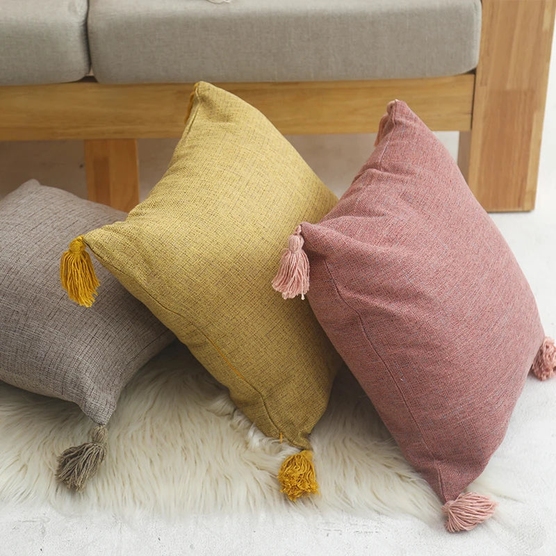 coussin decoratif carre 45x45cm boheme pompons franges farmhouse deco couleur verte jaune rose