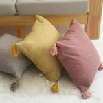 coussin decoratif carre 45x45cm boheme pompons franges farmhouse deco couleur verte jaune rose
