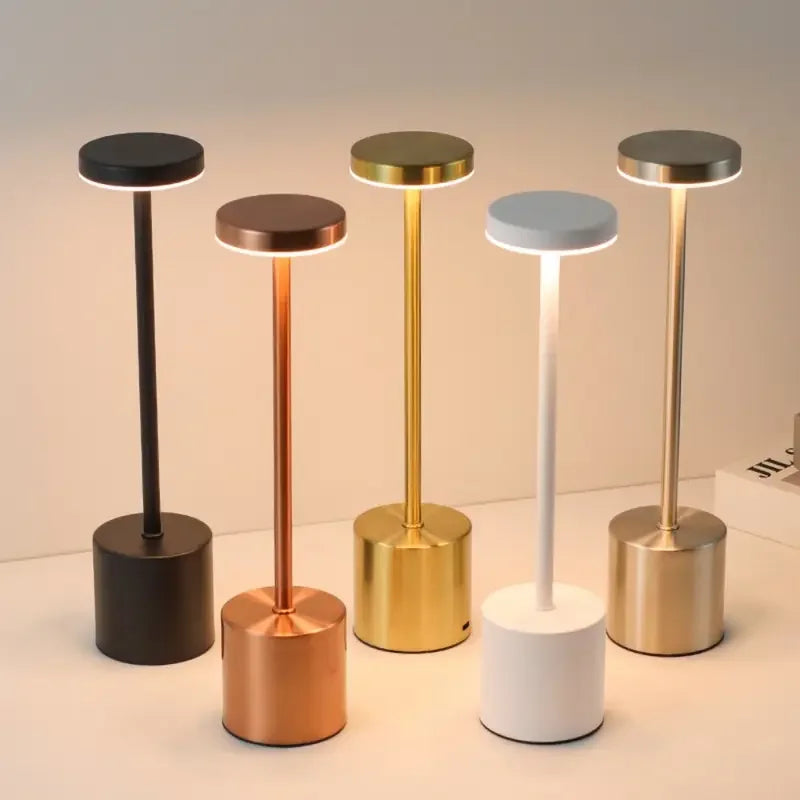 lampe led rechargeable niveaux luminosité couleurs noir rosegold doré argenté blanc moderne minimaliste