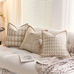 housse coussin carré polyester géométrique moderne beige clair foncé suspension Jacquard décoration maison commerciale