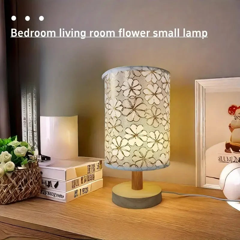 lampe table moderne blanc beige bois fleurs découpées câble usb interrupteur minimaliste chambre table
