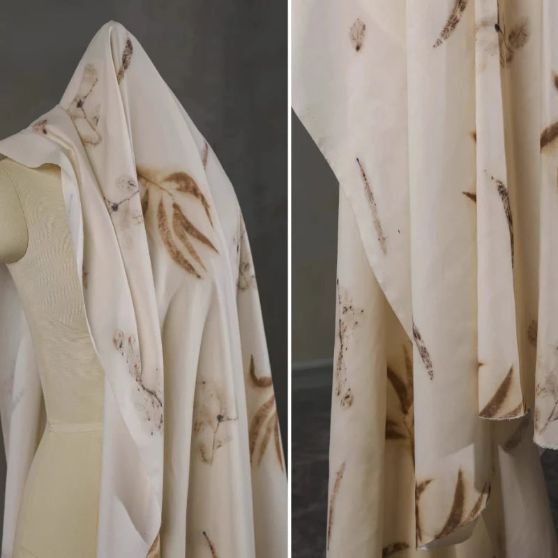 écharpe étoilée feuilles stylisées texture légèrement mate classique élégante polyester coton blanc marron clair