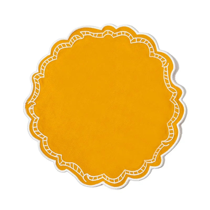 serviettes table tissu vert blanc bleu marine jaune bordures géométriques classiques respectueux environnement 40x40cm
