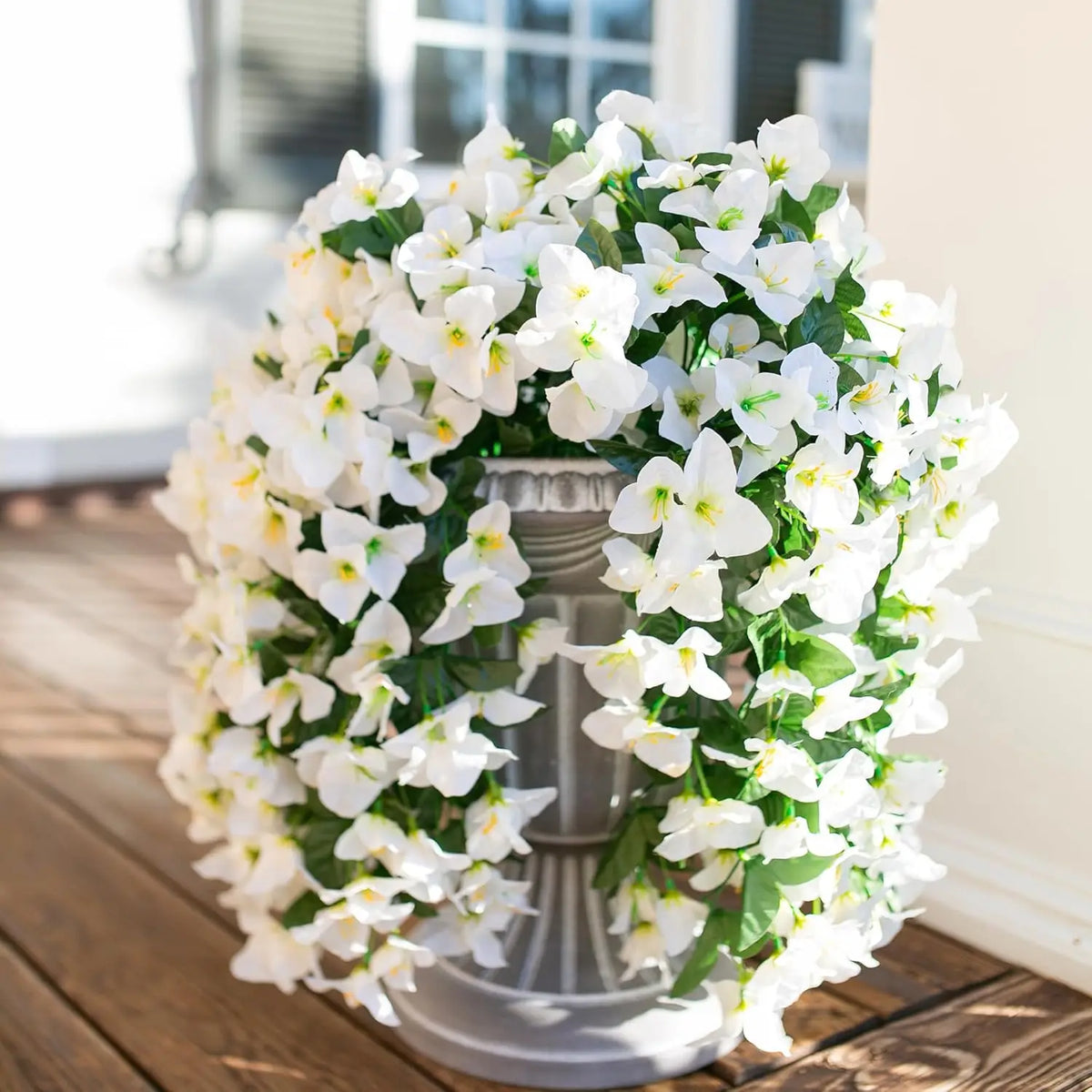 guirlande fleurs artificielles rouge blanche violettes feuilles vertes moderne décoration intérieure mariage anniversaire baby