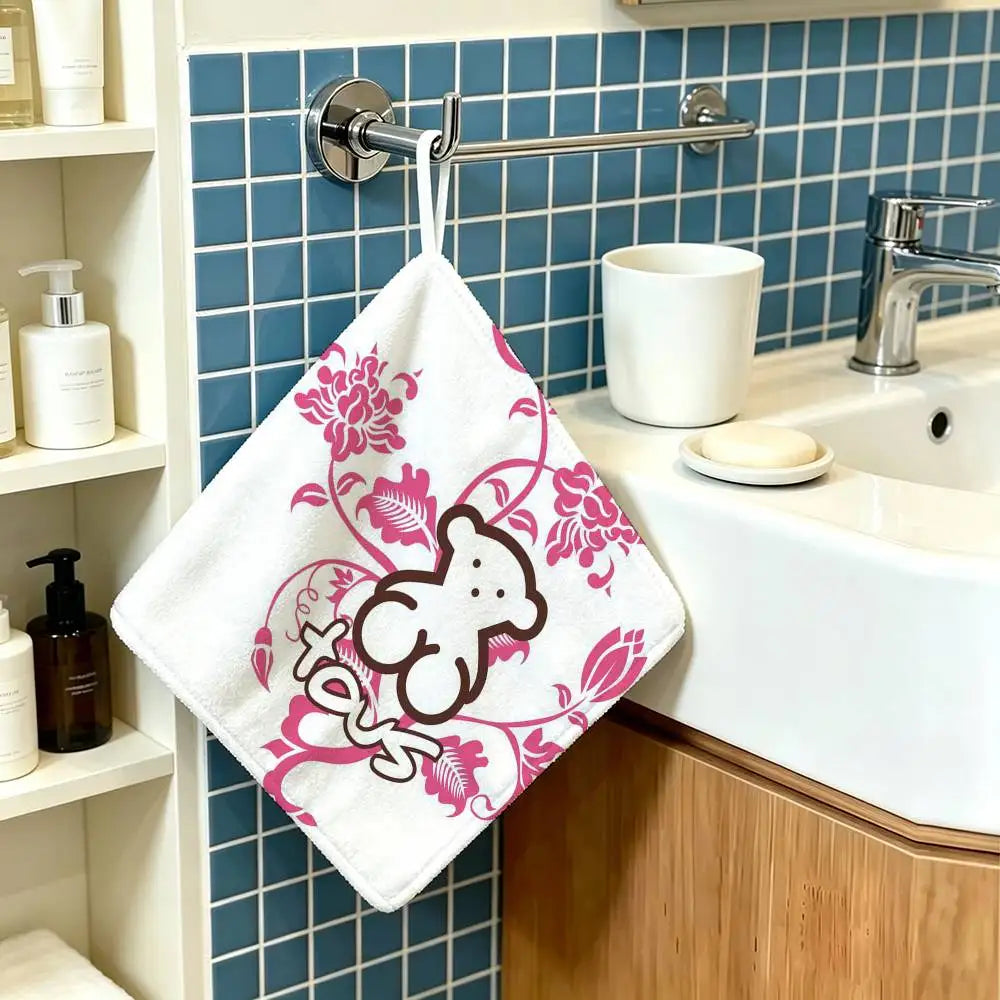 serviette toilette moderne noir rose logo tous chien symboles coeurs paix