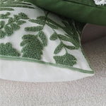housse coussin carré brodé motif feuilles vertes tissu velours nordique décoration maison sofa living