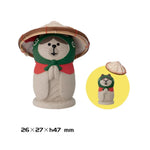 statuettes chats kawaii motifs japonais chapeaux bandoulières résine mignonne collectionnable