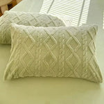 housse coussin décorative motif géométrique couleurs vives moderne blanche bleue orangée rosée lilas verte