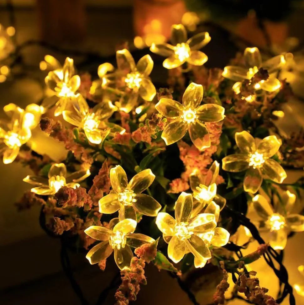 guirlande lumineuse solaire fleurs bleu multicolore moderne décoration extérieure jardin balcon festif