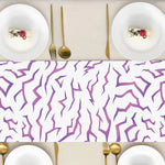 nappe rectangulaire moderne vagues violet blanc abstrait décoration table cuisine anniversaire événement festive assiettes