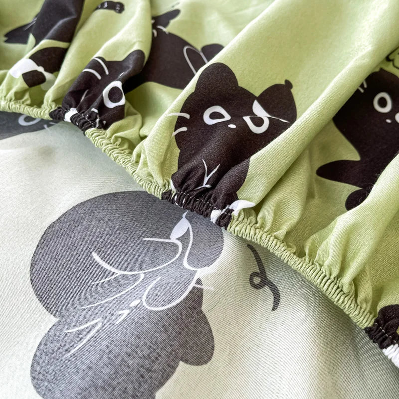 drap housse imprimé chats noirs fond vert clair élastique oreiller coussin enfant moderne doux