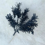 bouquet artificiel noir feuilles roses stylisées décoration maison événement table minimaliste