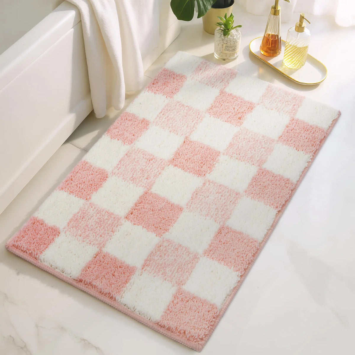 tapis bain rose carreaux géométriques moderne résistant décoloration polyester