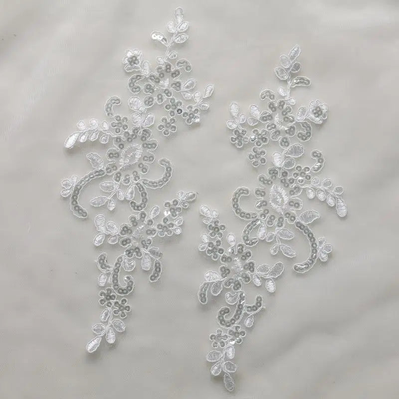 patchs tissu brodé appliques dentelle motif floral rouge bleu doré