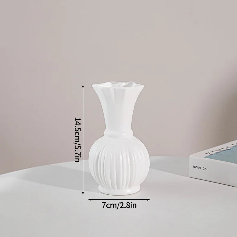 vases blancs moderne rayures relief décoration intérieure plantes pots fleurs artificielles minimalistes